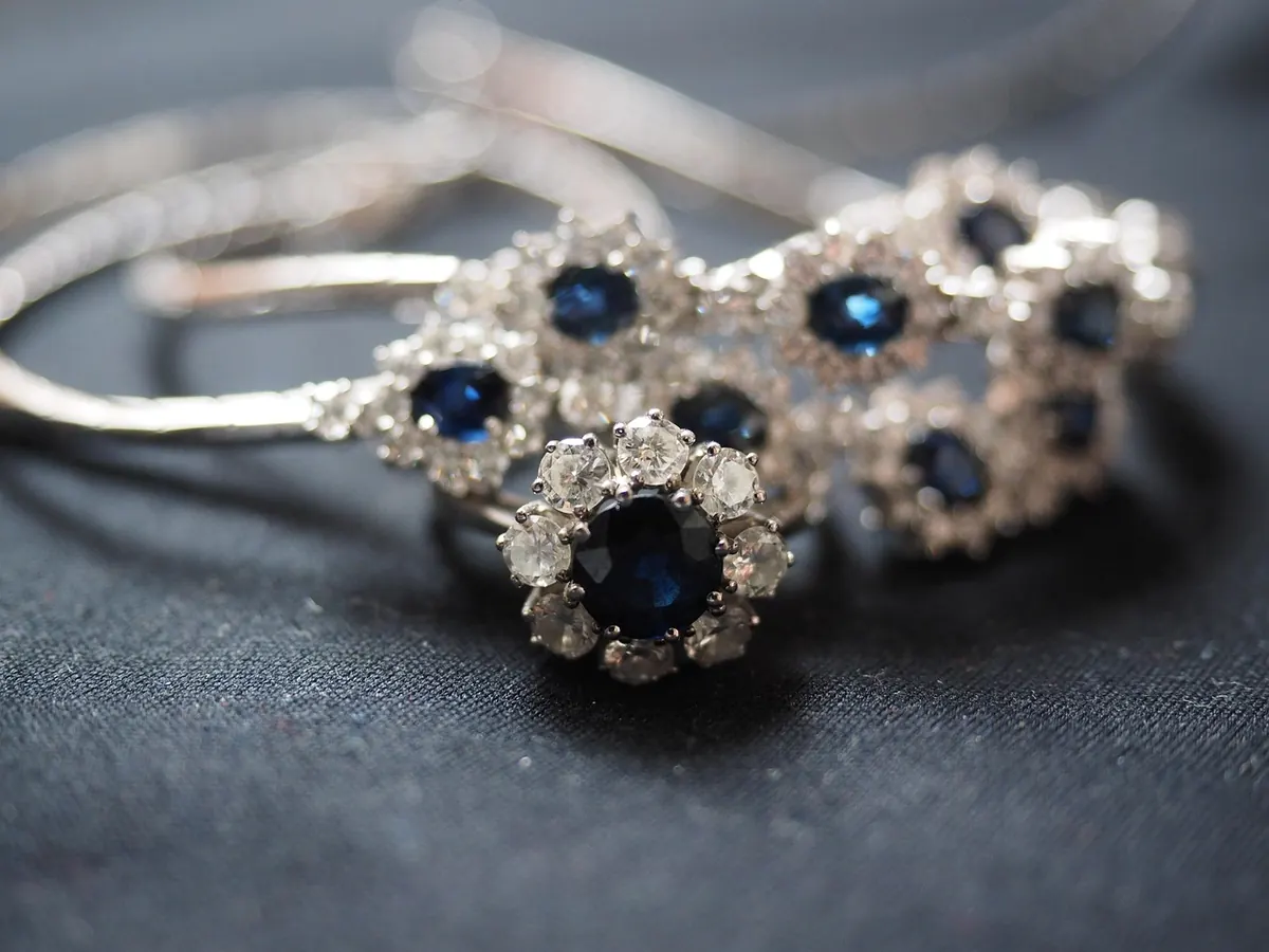 Opal Storage Mistakes That Can Crack or Dull Your Jewellery